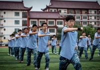 迷彩青春淬火成钢，拔萃学子扬帆起航